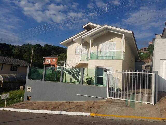 #146 - Casa para Venda em Flores da Cunha - RS - 2
